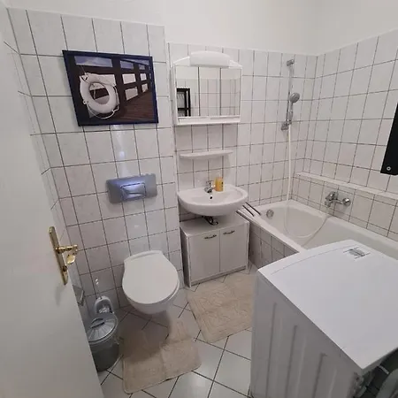 Apartment Flex Aparts - 2-raum In Mit Balkon Zwickau