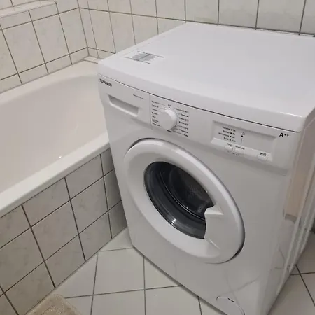 Flex Aparts - 2-raum In Mit Balkon Apartamento *