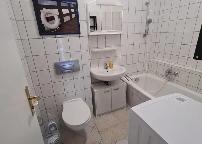 Flex Aparts - 2-raum In Mit Balkon Апартаменты Цвиккау